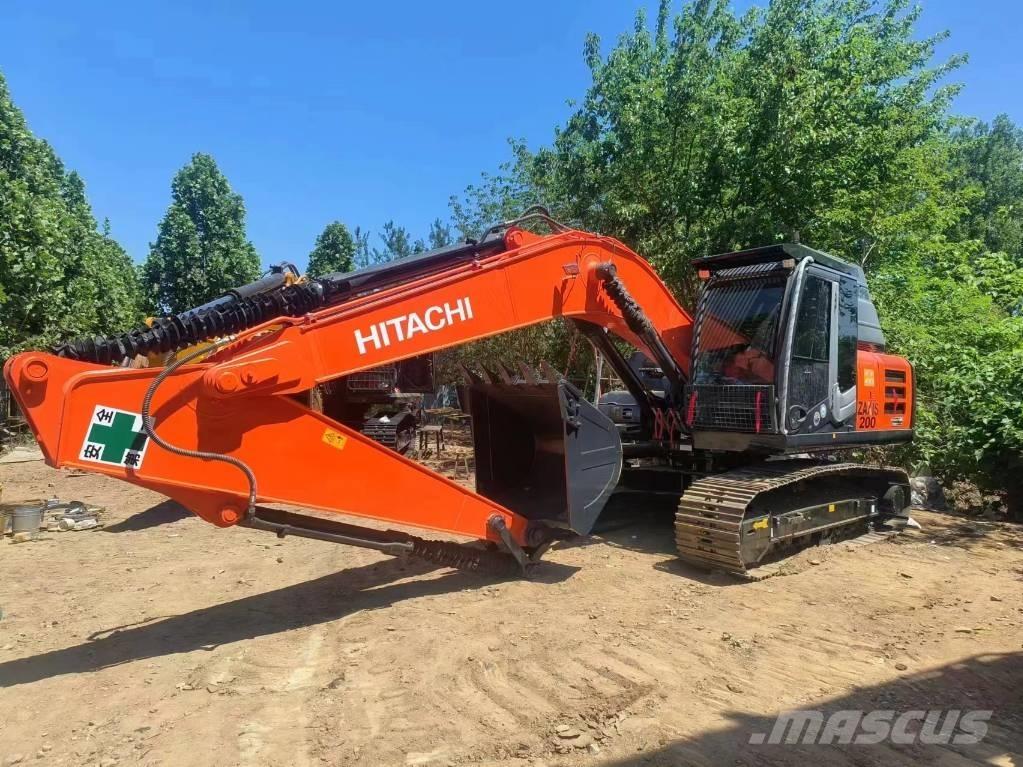 Hitachi EX200-3 Гусеничні екскаватори