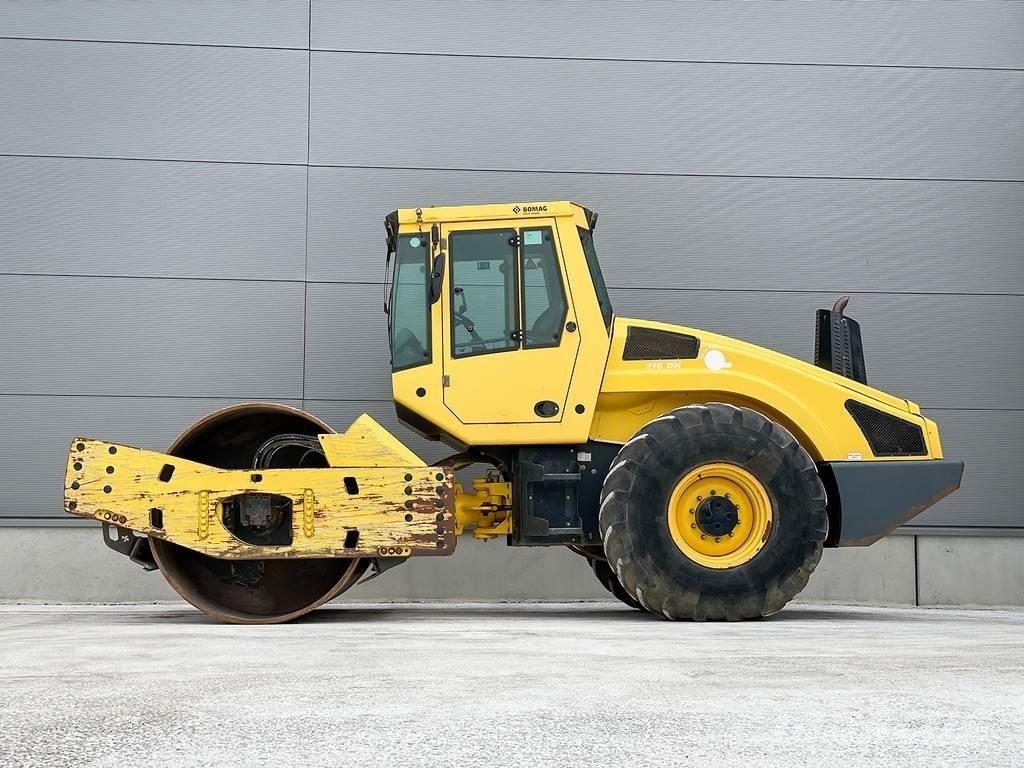 Bomag BW 216 DH-4i Грунтові котки