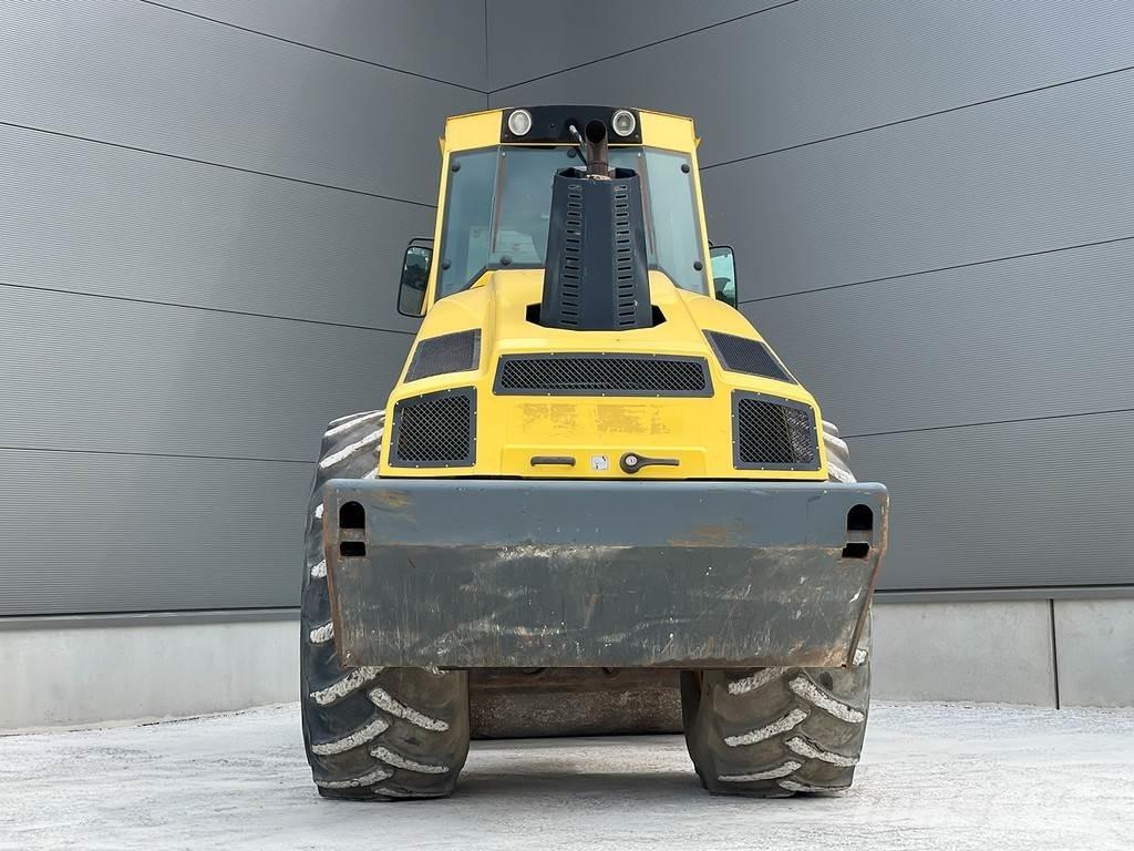 Bomag BW 216 DH-4i Грунтові котки