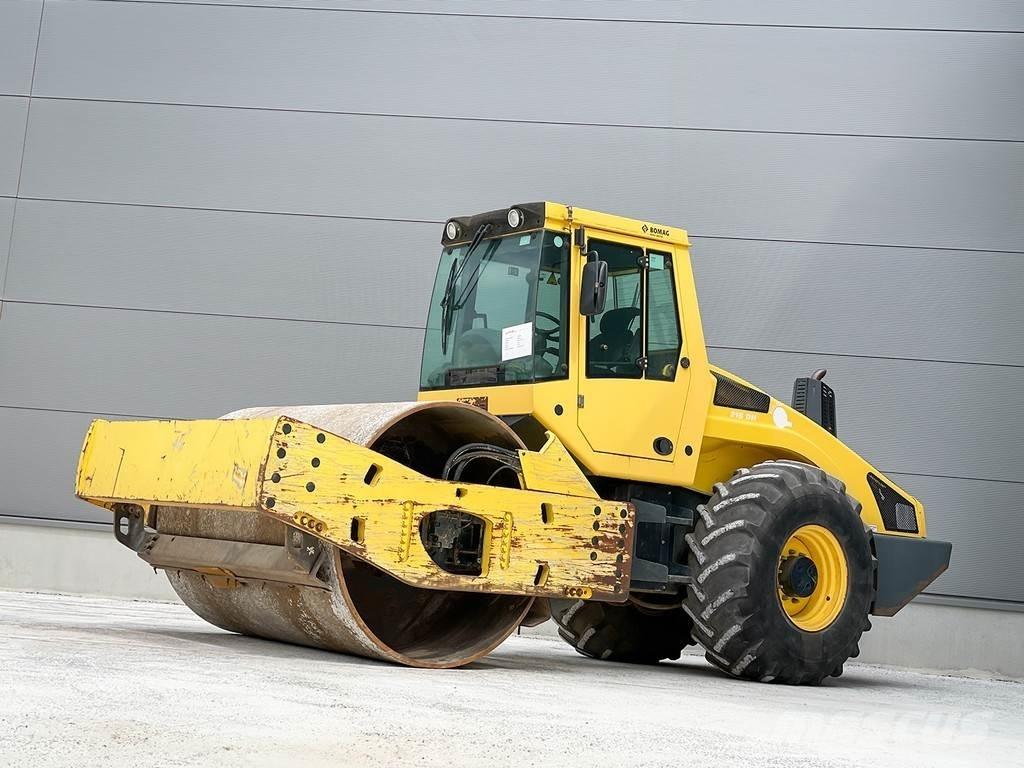 Bomag BW 216 DH-4i Грунтові котки