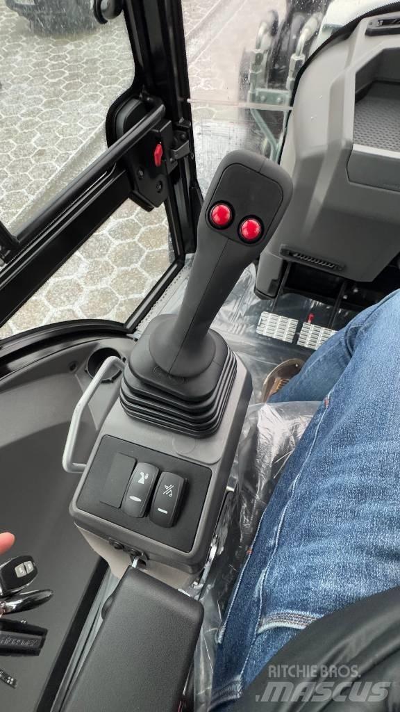 Hidromek 102B Екскаватори-навантажувачі