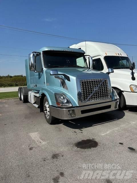 Volvo VNL 430 Тягачі