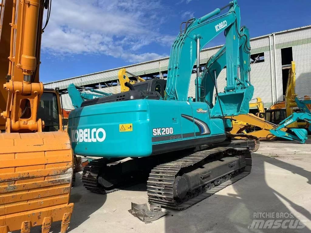 Kobelco SK 200-8 Гусеничні екскаватори