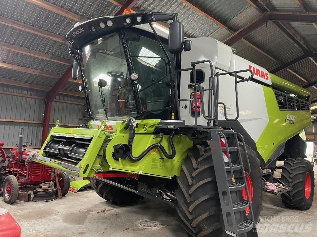 CLAAS Lexion 6700 Зернозбиральні комбайни