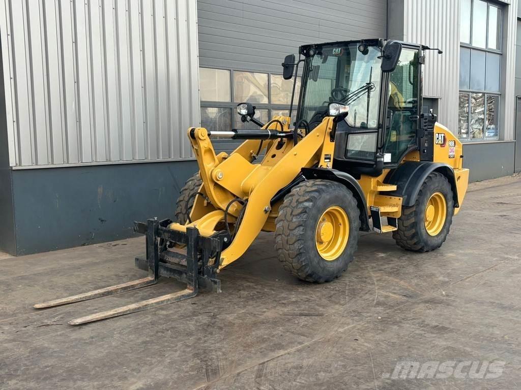 CAT 908 Фронтальні навантажувачі