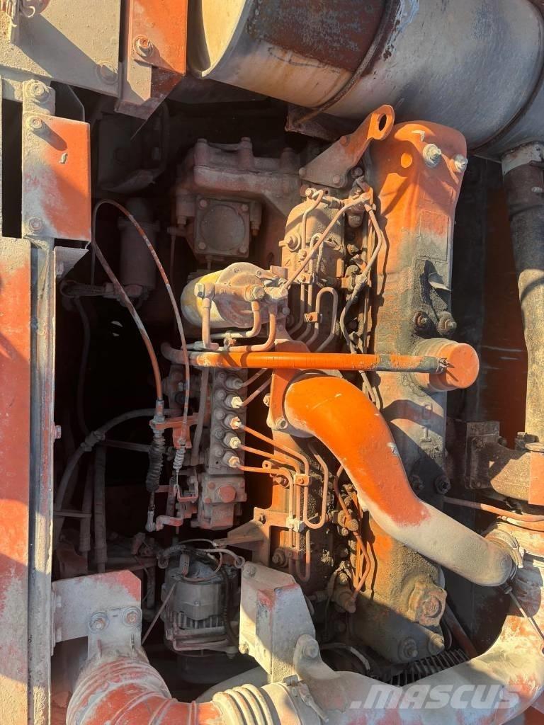 Hitachi EX 355 Гусеничні екскаватори