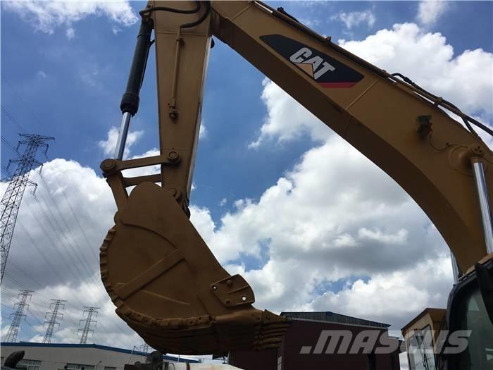 CAT 320 D Гусеничні екскаватори