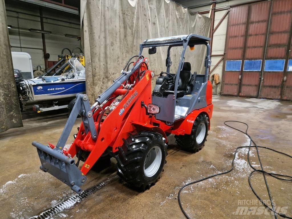 Flexitrac 1226 Багатофункціональне обладнання для вантажних і землекопальних робіт