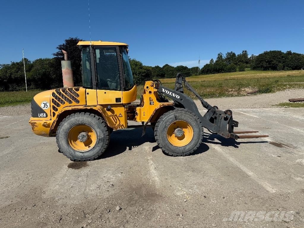 Volvo L 45 B Фронтальні навантажувачі