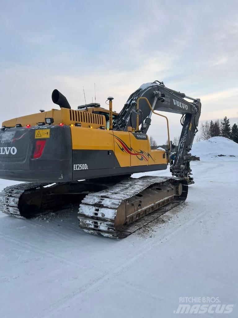 Volvo EC 250 D L Гусеничні екскаватори