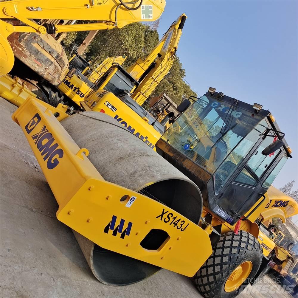 XCMG XS 142 J Грунтові котки