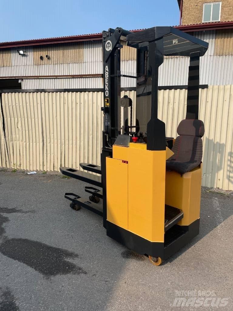 Abeko SKY16SV TFY Самохідні електроштабелери
