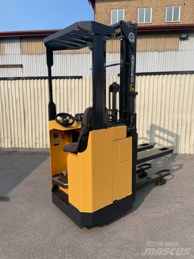 Abeko SKY16SV TFY Самохідні електроштабелери