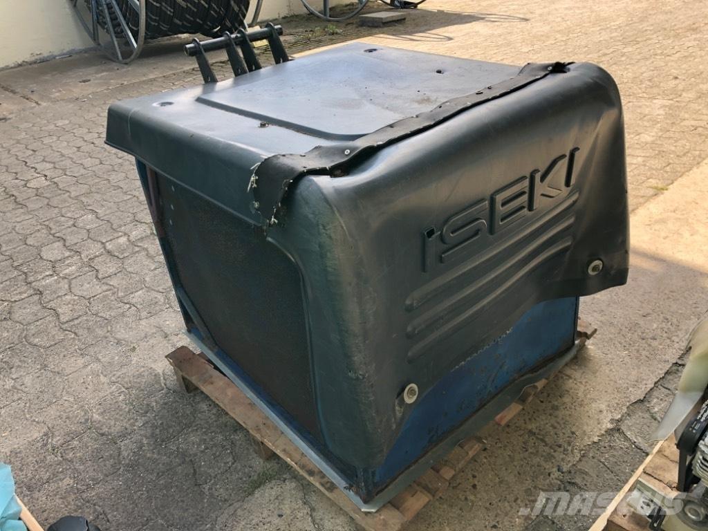 Iseki SXG Самохідні газонокосарки