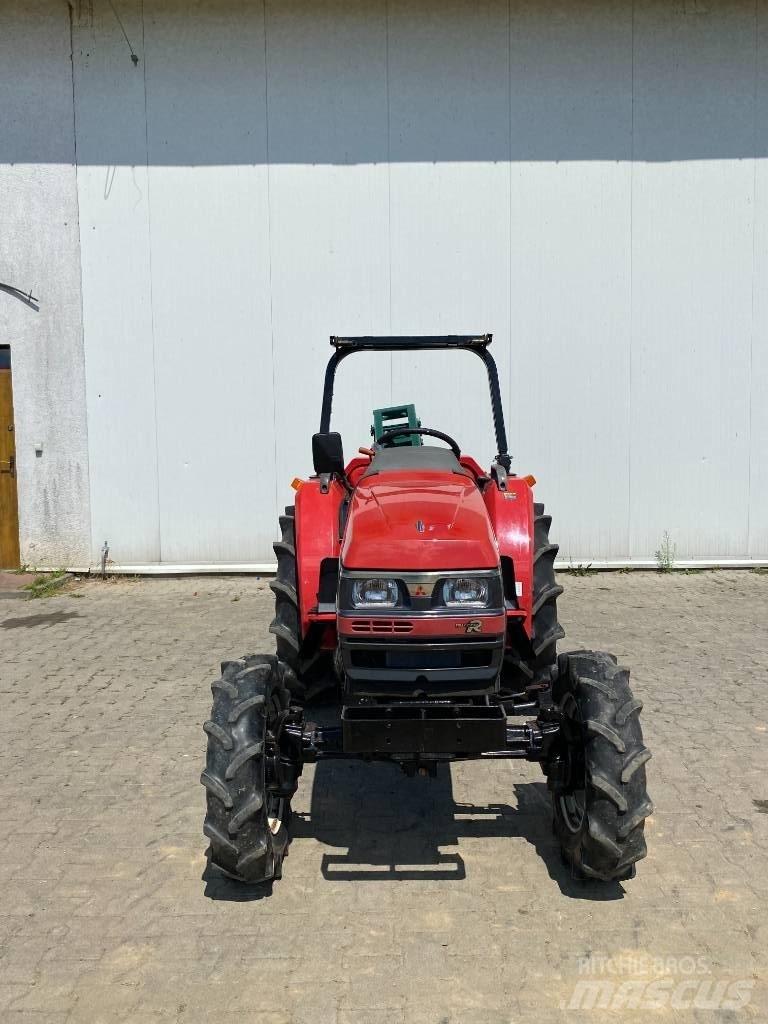 Mitsubishi MTR300 Трактори