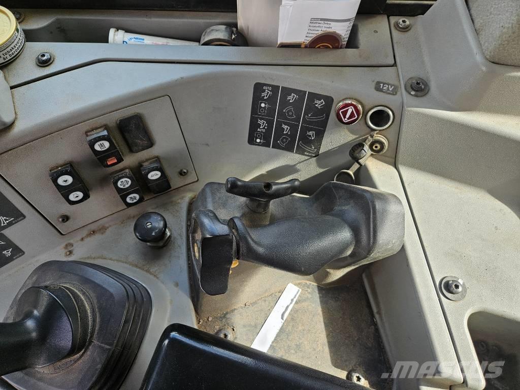 CAT D 8 T Гусеничні бульдозери