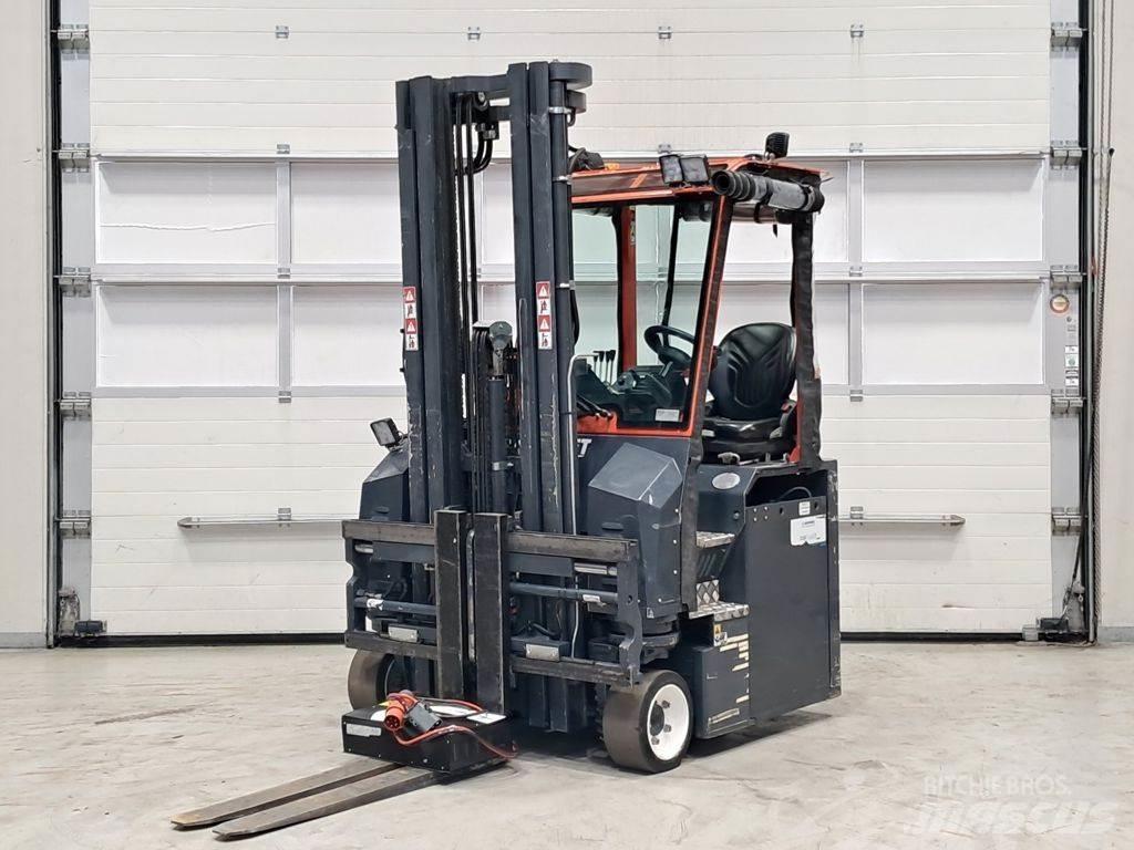 Combilift CBE2500 Бокові навантажувачі