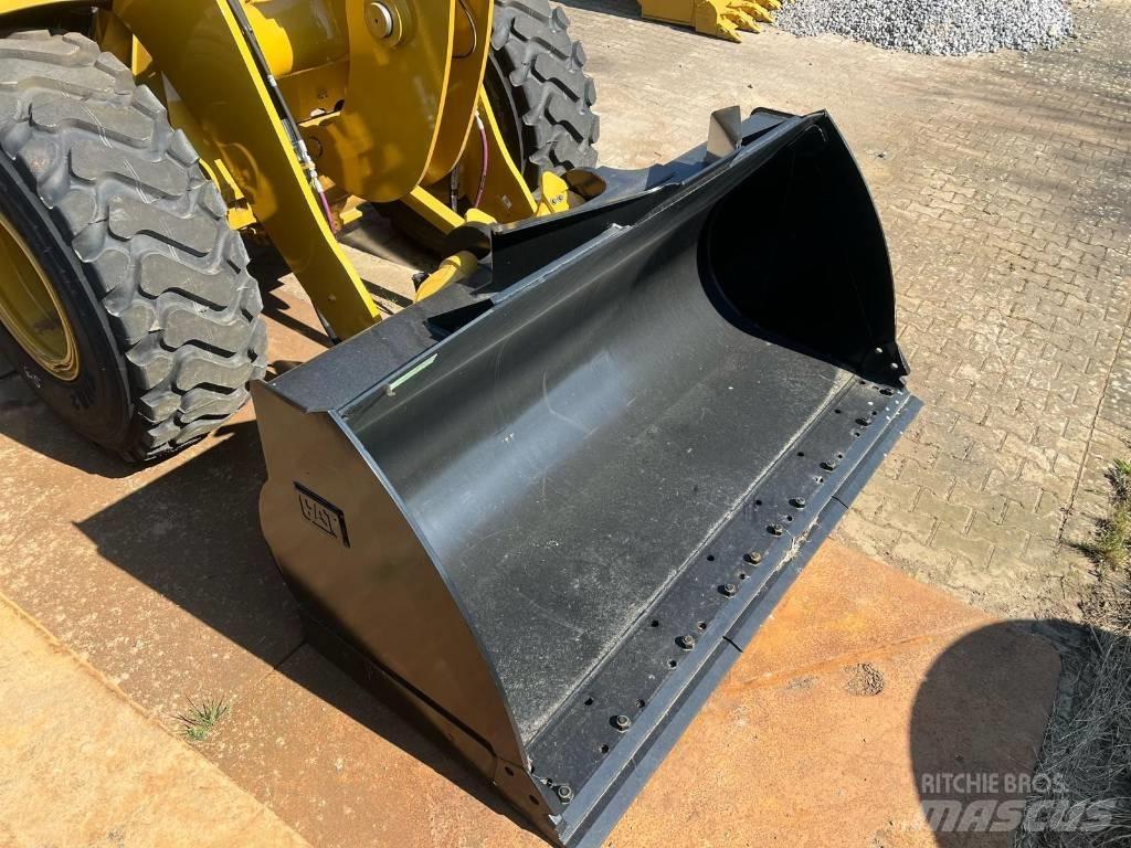 CAT 926M Фронтальні навантажувачі