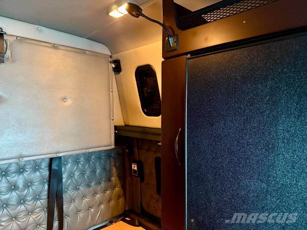 Western Star 4900 Тягачі