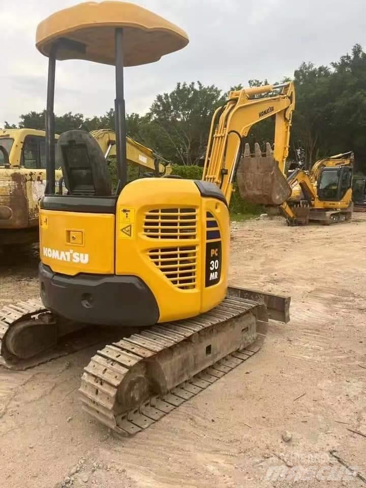 Komatsu PC 30 Гусеничні екскаватори