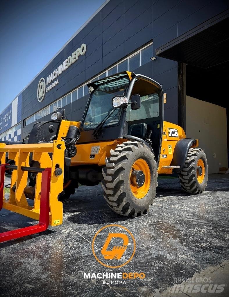 JCB 527-55 Телескопічні навантажувачі