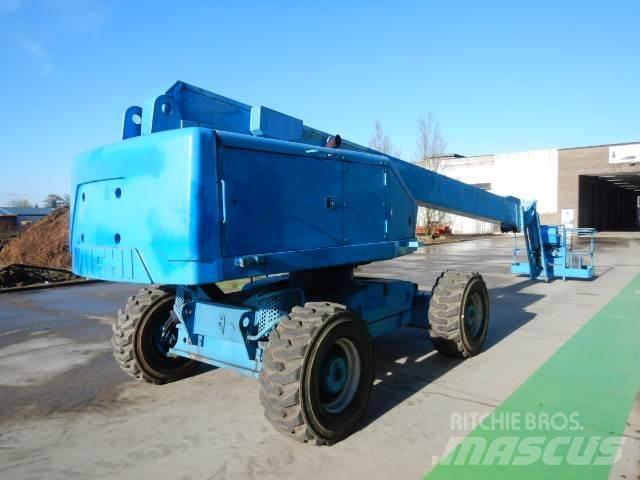Aichi SP21AJ Телескопічні підйомники