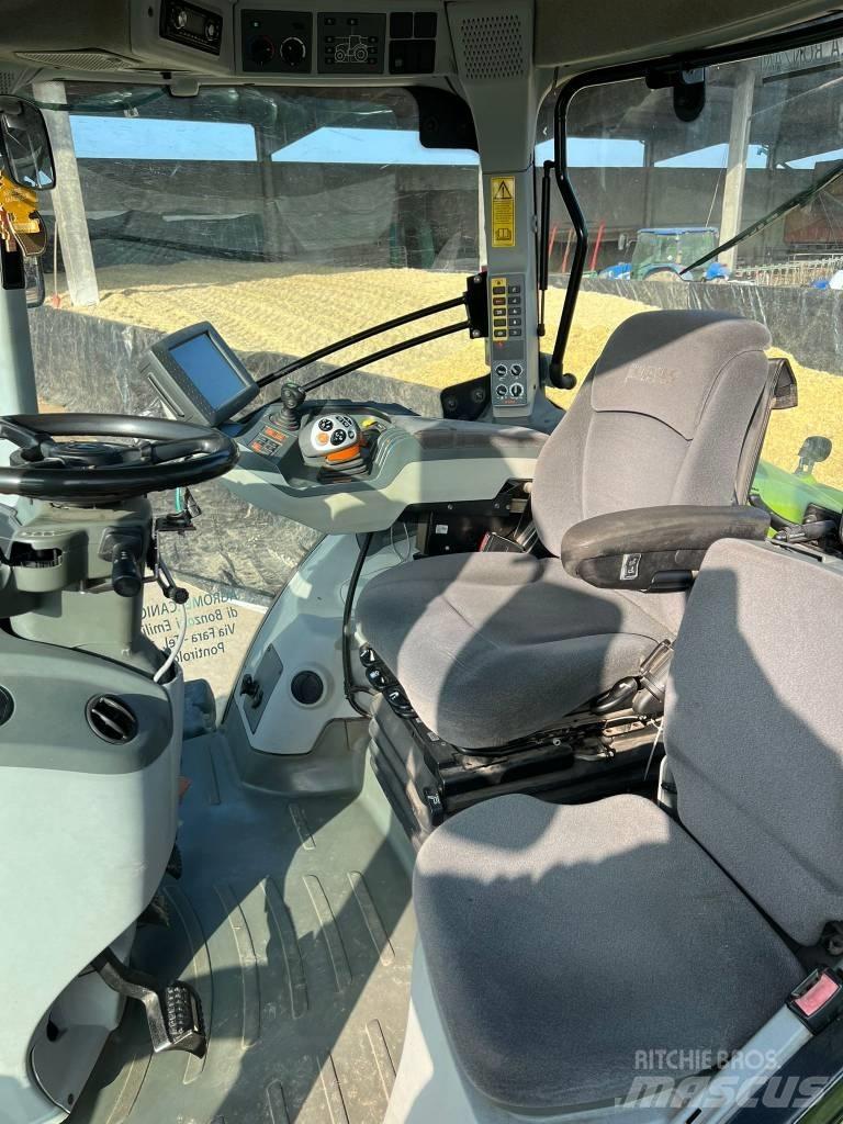 CLAAS Axion 930 Трактори