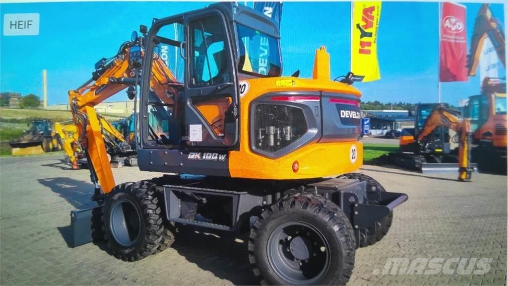 Develon DX100W-7 Колісні екскаватори