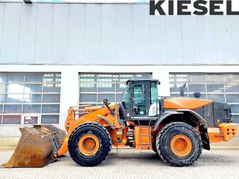 Hitachi ZW 310-6 Фронтальні навантажувачі