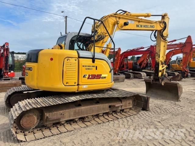 New Holland E 135 SR Гусеничні екскаватори