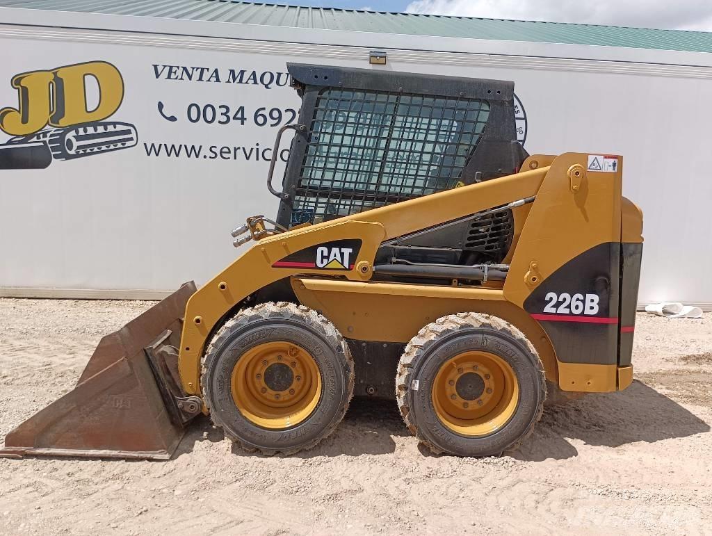 CAT 226 B Міні-навантажувачі