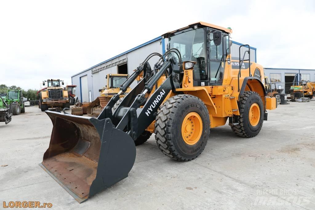 Hyundai HL 955 A Фронтальні навантажувачі