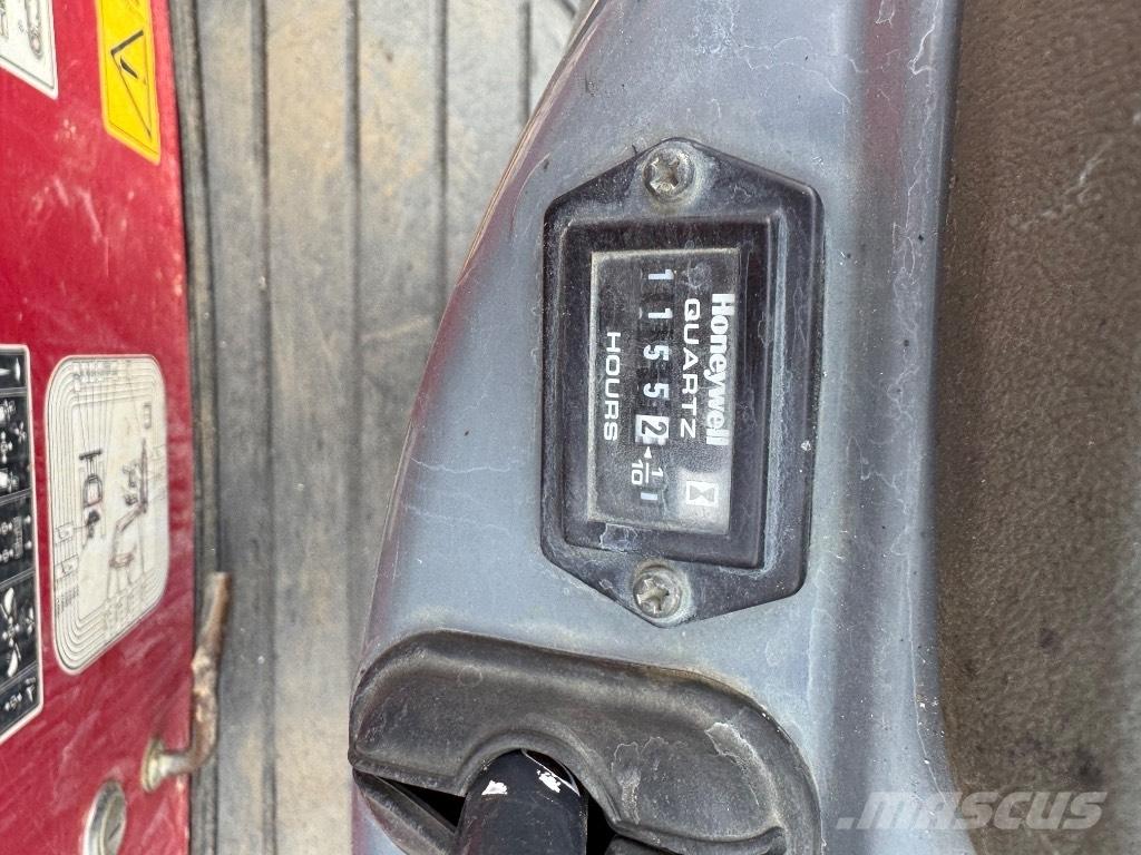 Yanmar SV08 (1D477) Міні-екскаватори < 7т