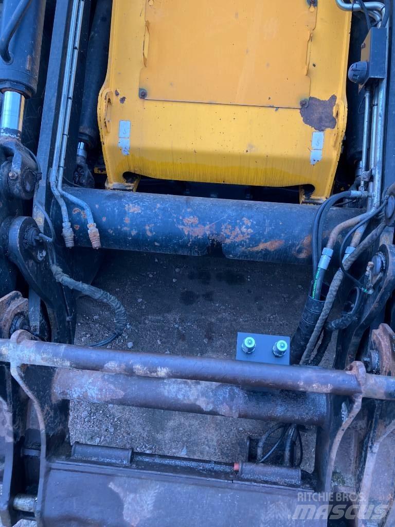 JCB 426 E HT Фронтальні навантажувачі