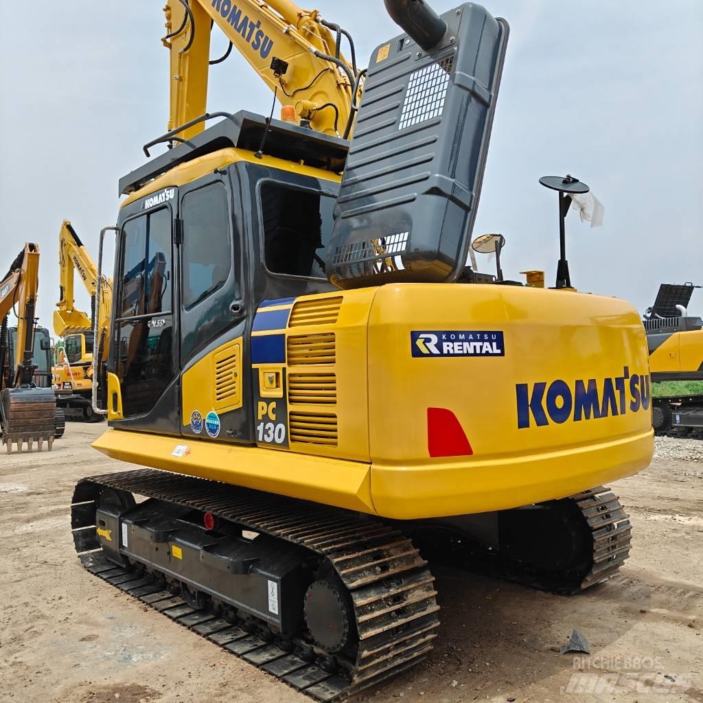 Komatsu 130-7 Гусеничні екскаватори