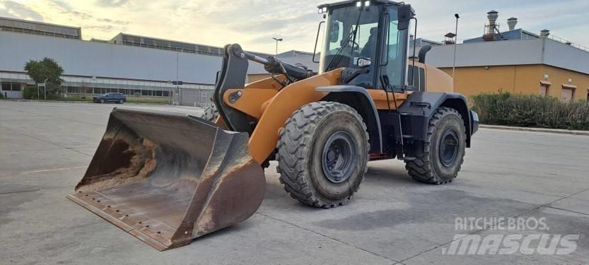 CASE 821G Фронтальні навантажувачі