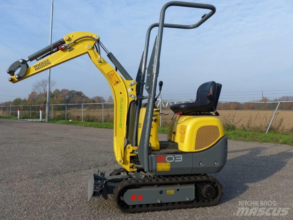 Wacker Neuson 803 Міні-екскаватори < 7т