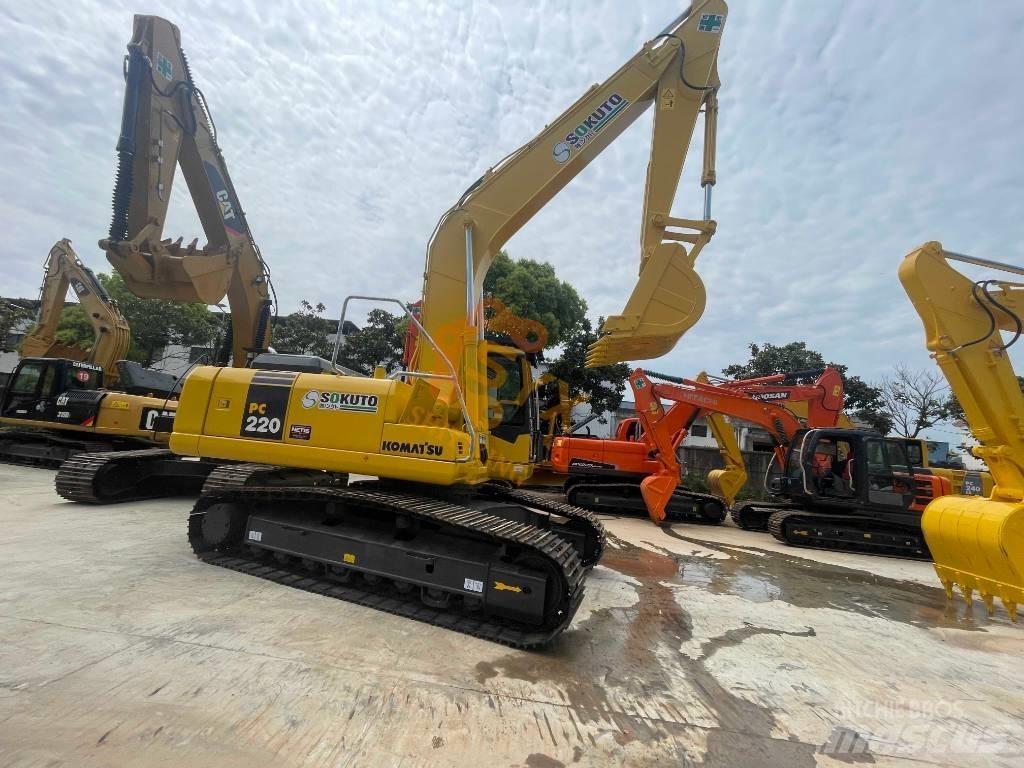 Komatsu PC 220-7 Гусеничні екскаватори