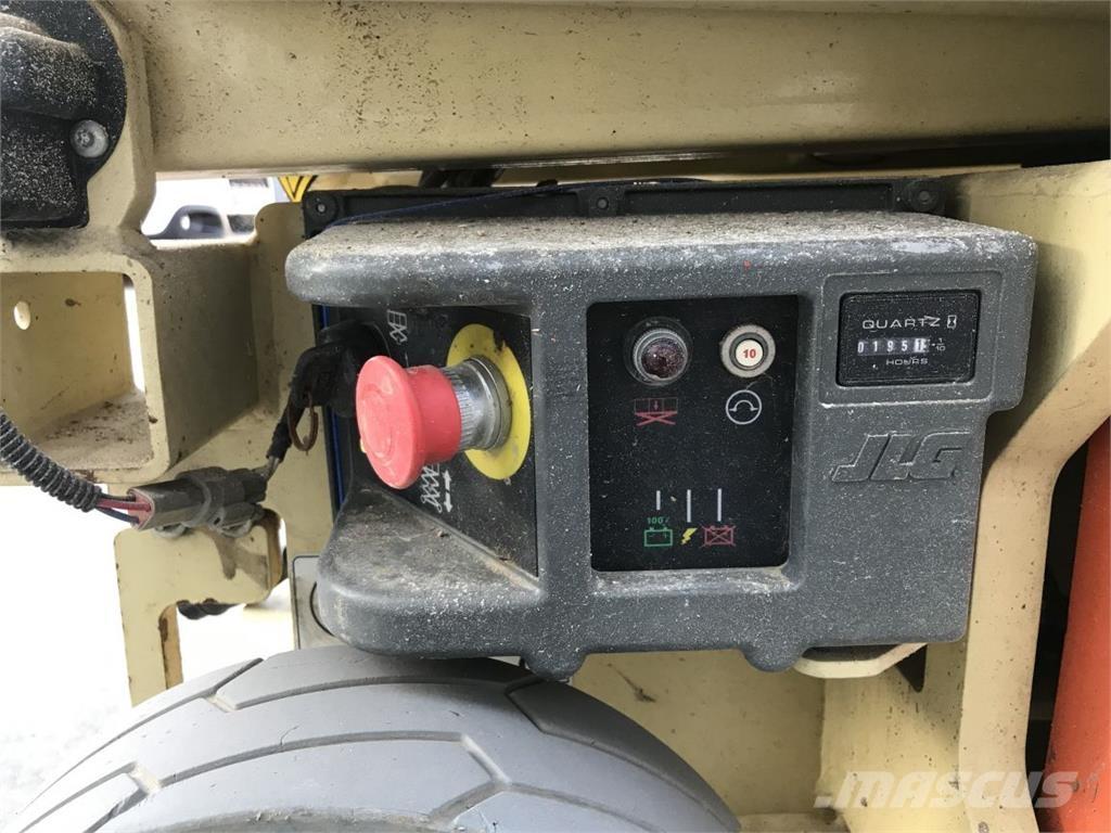 JLG 1930ES (1886) Підйомники-ножиці