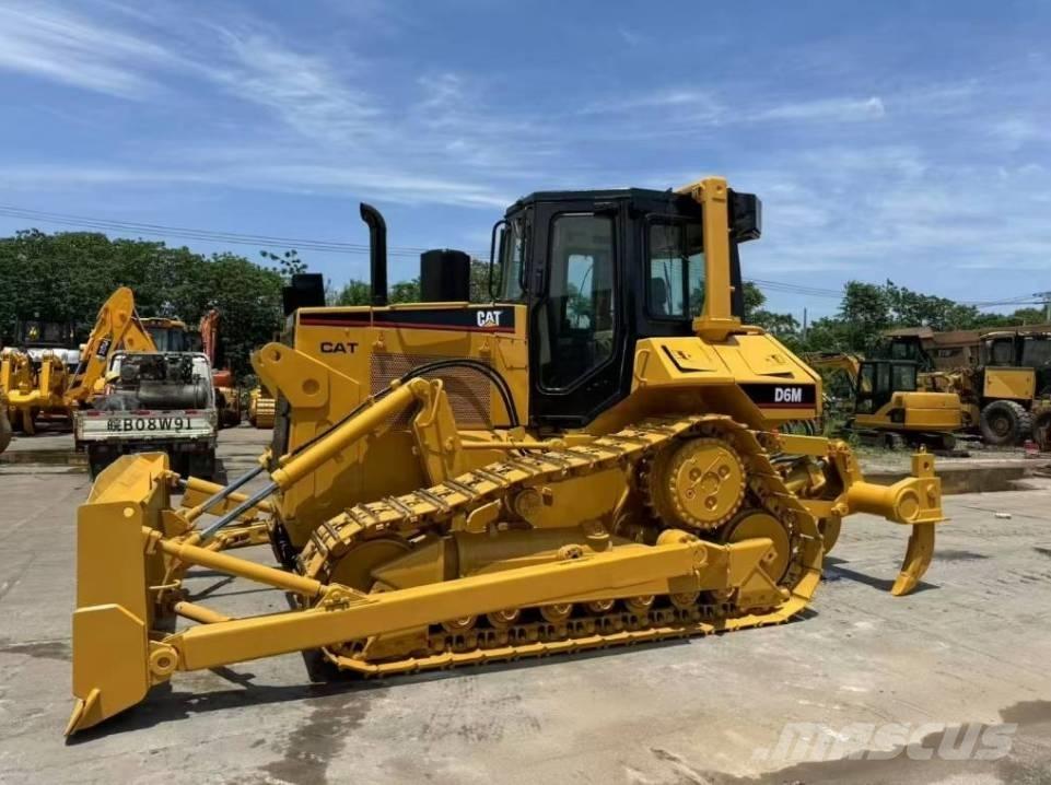 CAT D 6 M Гусеничні бульдозери