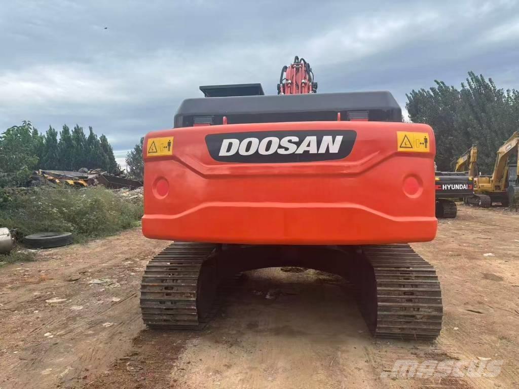 Doosan DX 225 Гусеничні екскаватори