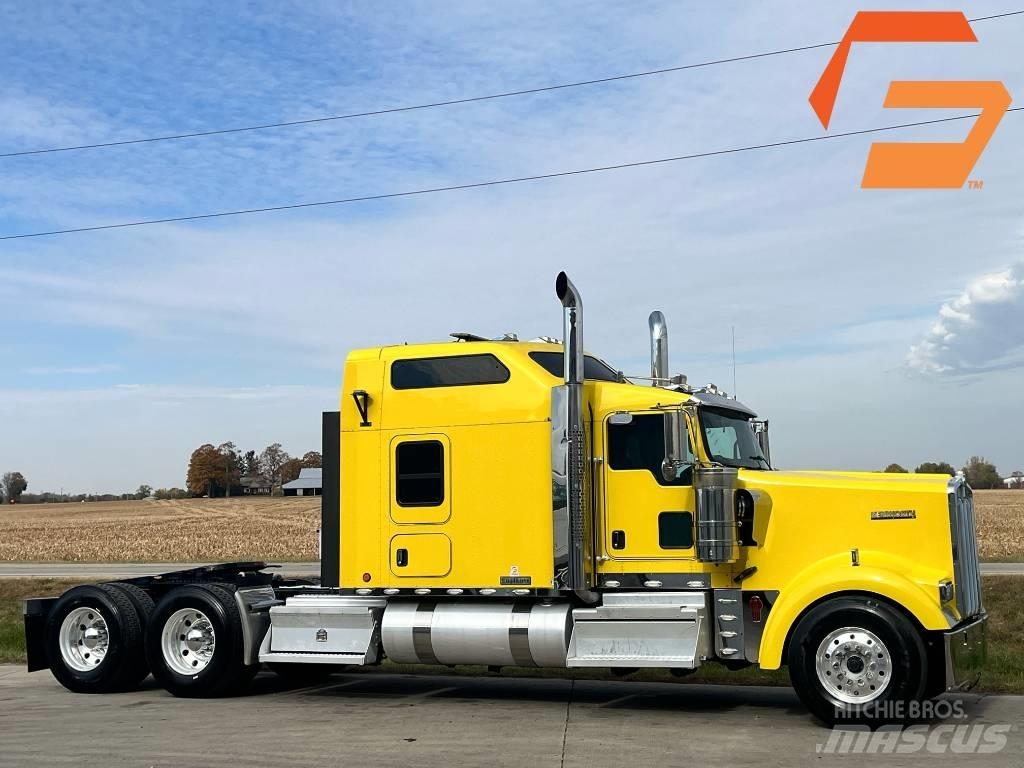 Kenworth W 900 Тягачі