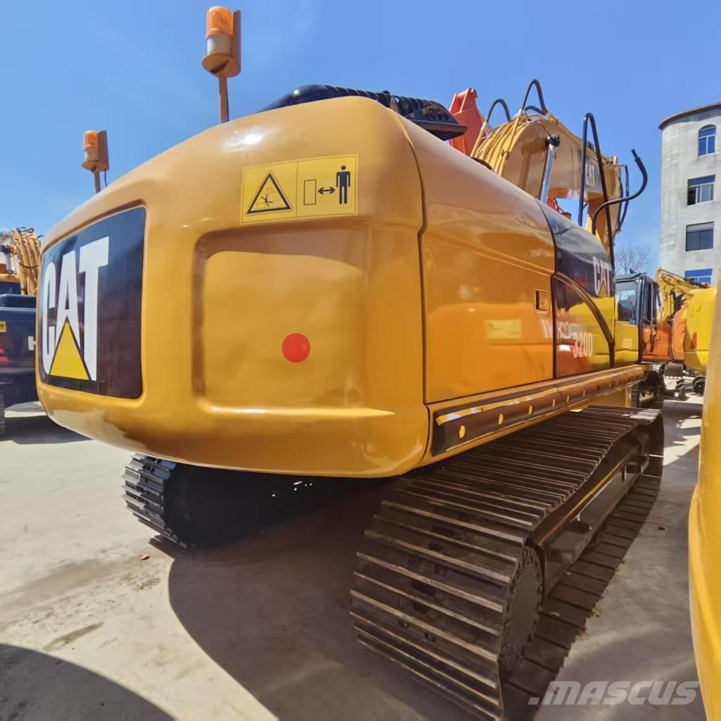 CAT 320 D Гусеничні екскаватори