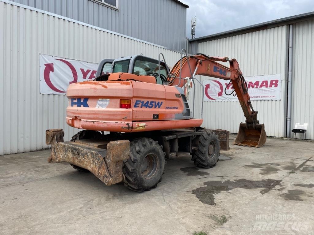 Kobelco E145W Колісні екскаватори