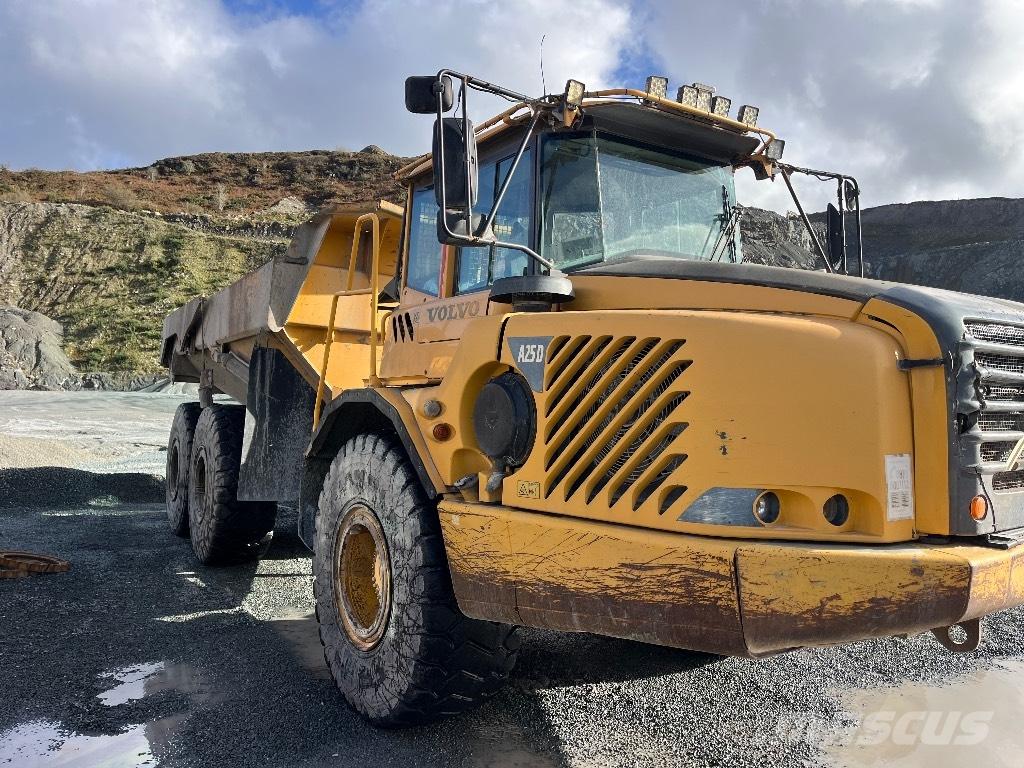 Volvo A 25 D Зчленовані самоскиди