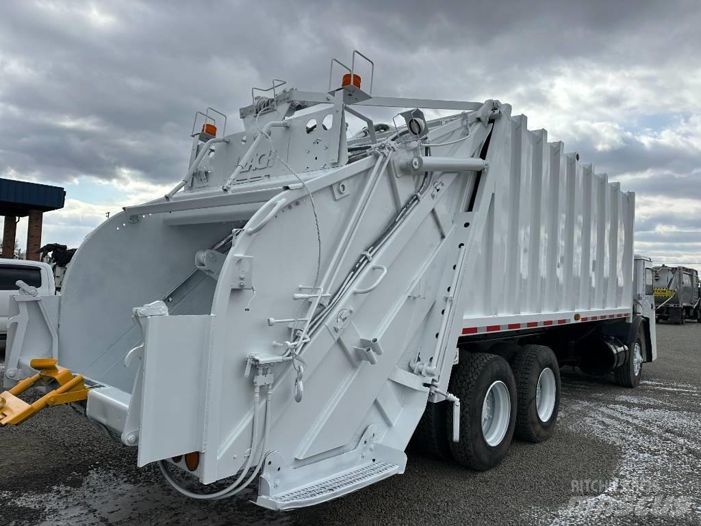 Mack LE613 Сміттєвози