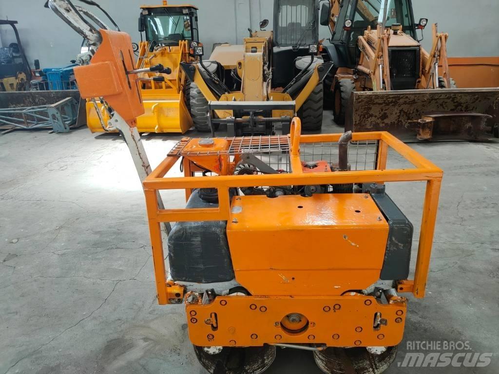 Bobcat BT 750 Котки тротуарні