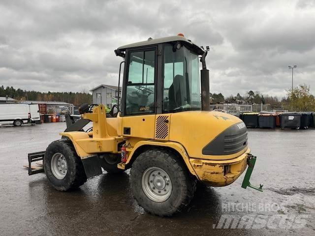 Volvo L30B-Z/S Фронтальні навантажувачі