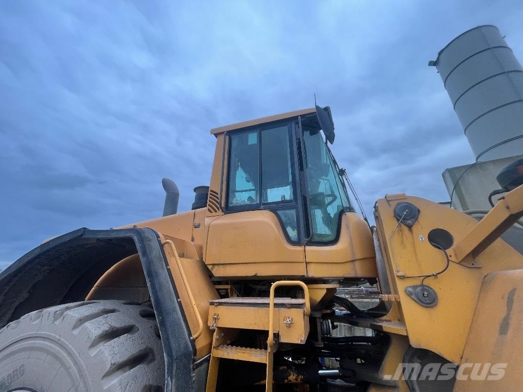 Volvo L 180 F Фронтальні навантажувачі