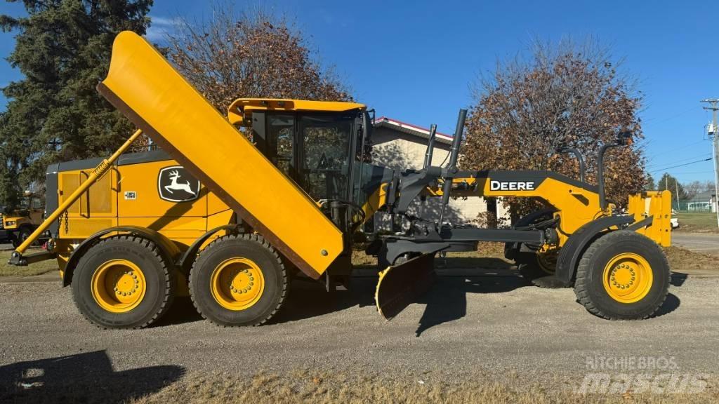 John Deere 872 G Грейдери